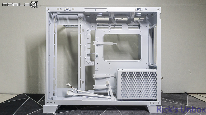 點我看大圖 【開箱】MINI的更全面更有特色 | LIAN LI O11 DYNAMIC MINI V2 WHITE
