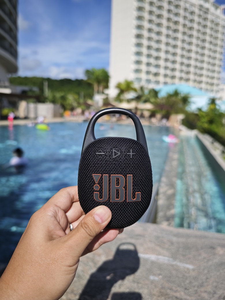 JBL Clip 5 IP67防水防塵藍牙音箱 - 跑來關島開箱分享