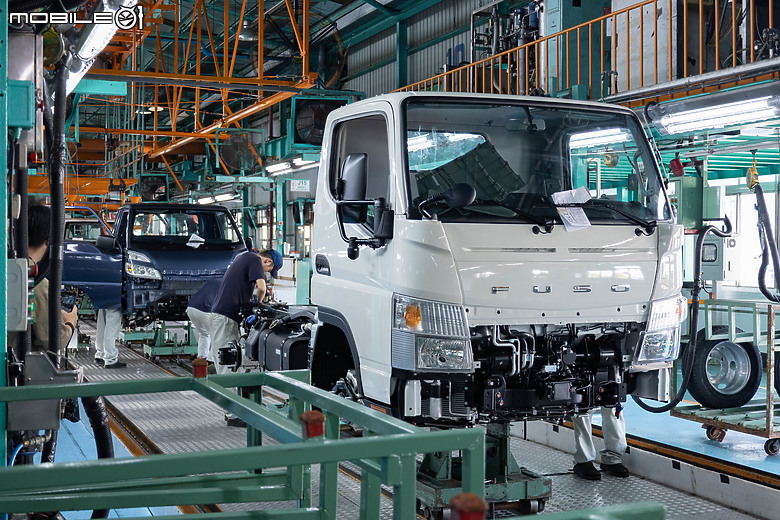 【採訪】展現自主研發能力,中華汽車宣布首款國產3.5噸純電商用車ET35正式下線!