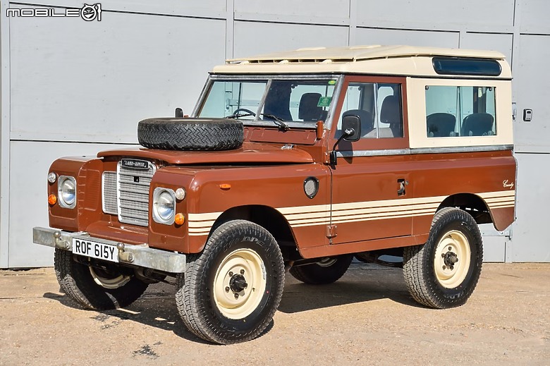 Defender 90 with County Pack 試駕｜帶點復古味，穿梭城市街景一樣對味！