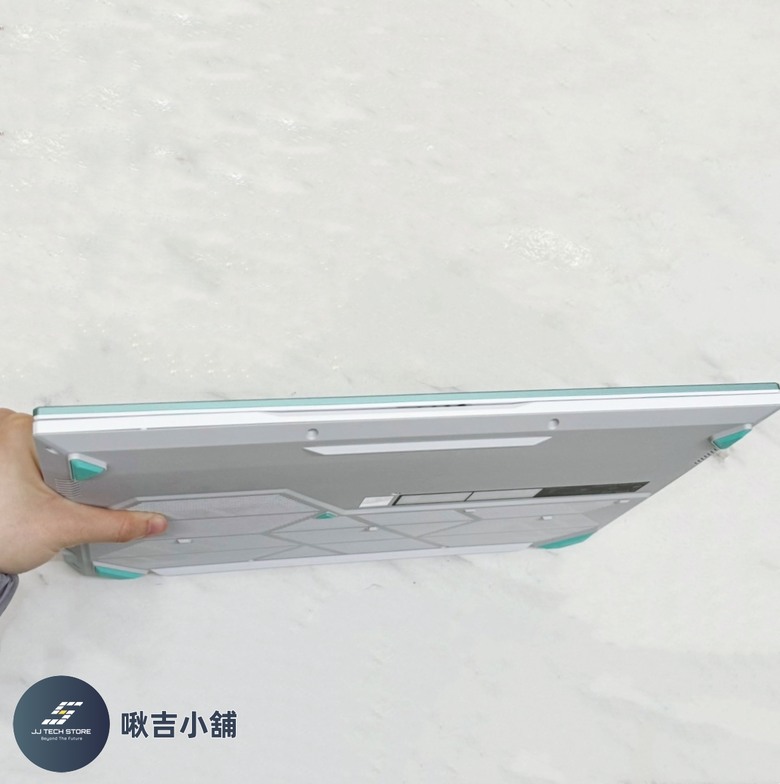 開箱&分享 ASUS 華碩 2025全新升級「天選6 Pro 銳龍版」筆電 🖥️(全實拍&開箱影片&跑分)