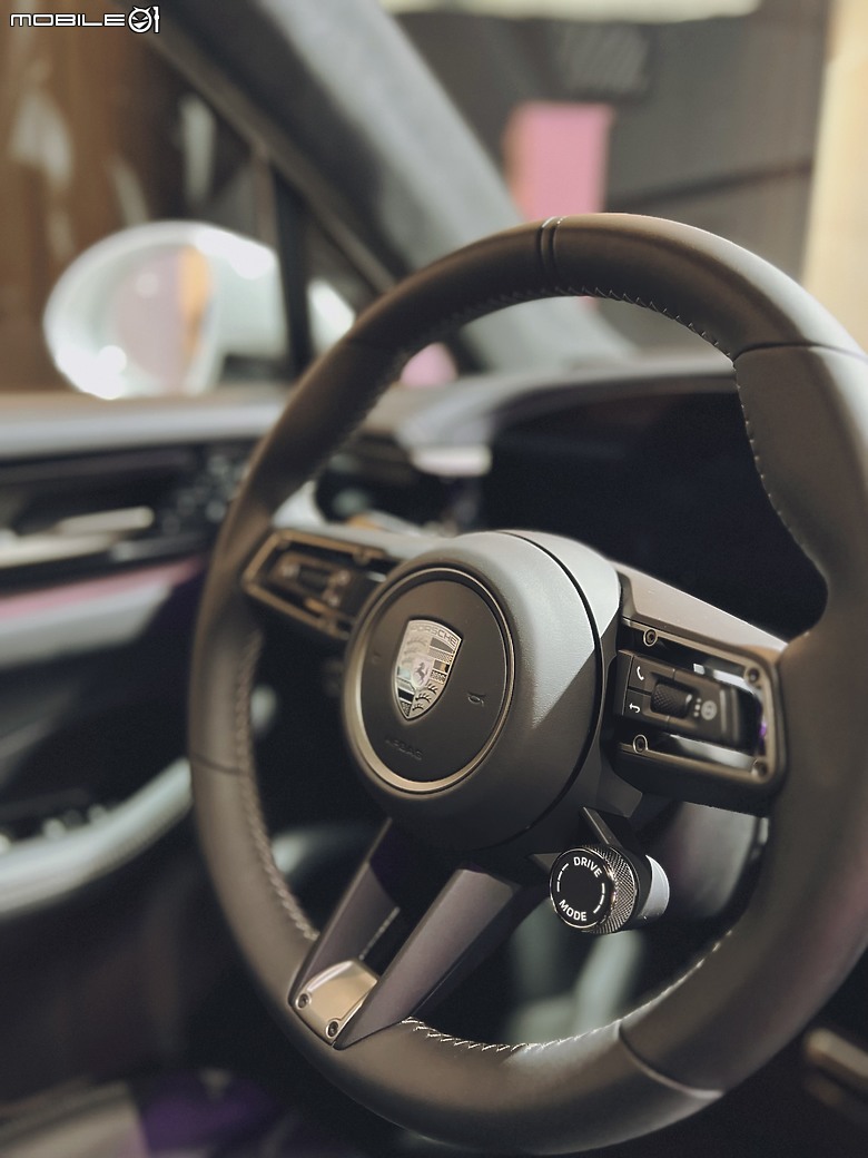 【開箱】Porsche Macan 4｜從訂車到交車流程、選配與隔熱紙分享