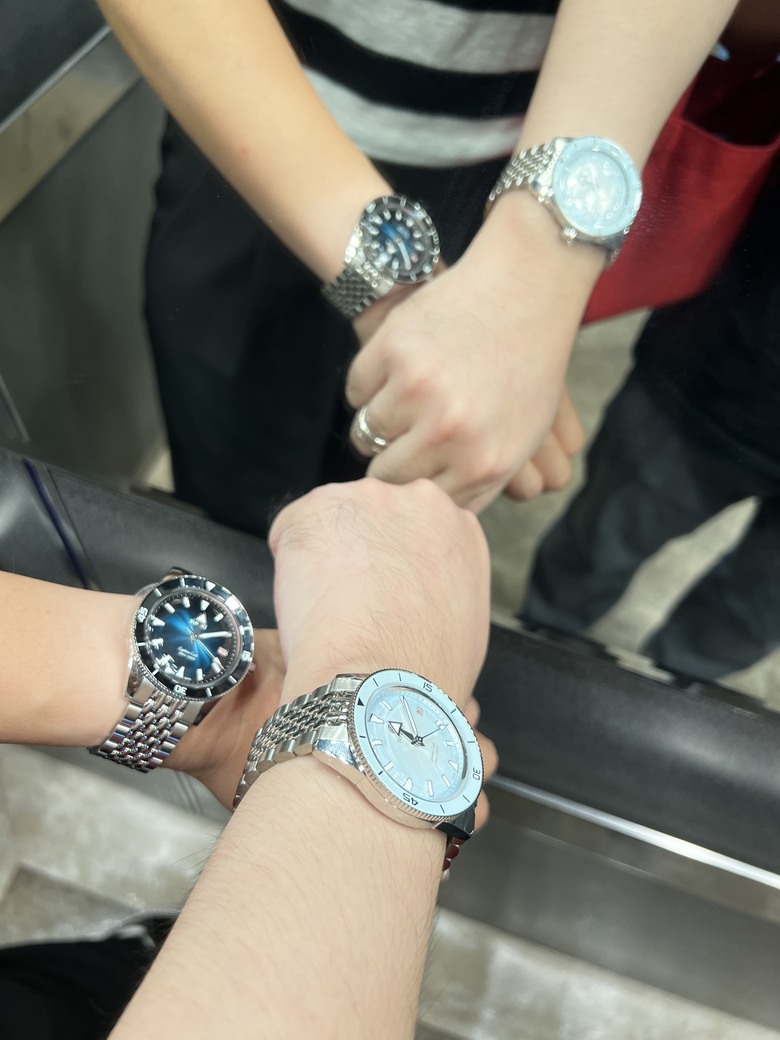 【開箱】女友原本只想看展,結果我七夕提前破產|Rado Captain Cook 39mm 對錶入手記