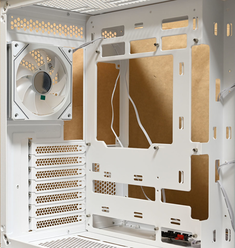 點我看大圖 DEEPCOOL CG530 4F WH機殼開箱
