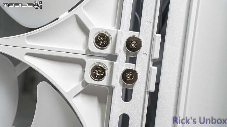 【開箱】高模組化頂級中塔機殼 | CORSAIR FRAME 5000D RS ARGB WHITE
