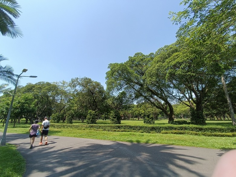 臺北製糖所文化園區、萬華林宅｜星巴克 艋舺門市、仁濟療養院、萬華故事館、青年公園游泳池、金義合行、艋舺集義宮、艋舺洪氏祖厝、萬華國中活動中心、雙園國小健康樓、五〇年代首批整建住宅 — 臺北市區小旅行之南艋舺半日散策