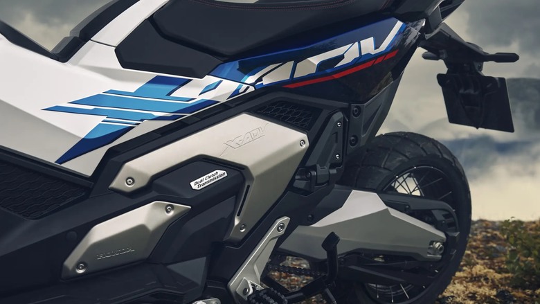 【海外快訊】2026 Honda X-ADV正式發表，Special Edition 經典冒險三色塗裝登場。