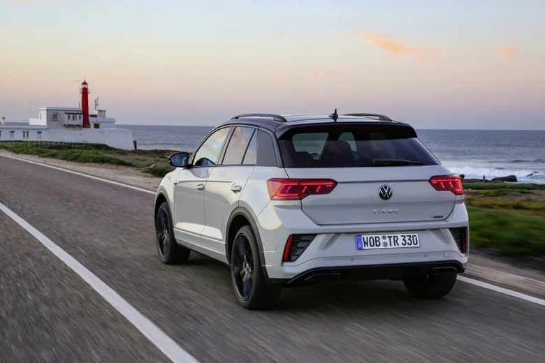 大改款Volkswagen T-Roc預告慕尼黑車展登場！油電動力將首度推出