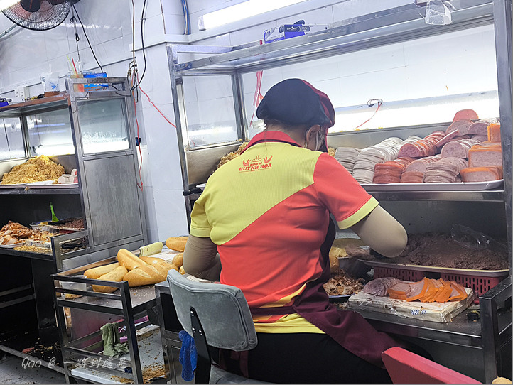 點我看大圖 一路到處晃---越南單車日誌 (渡輪過河、再渡海到「頭頓市」)