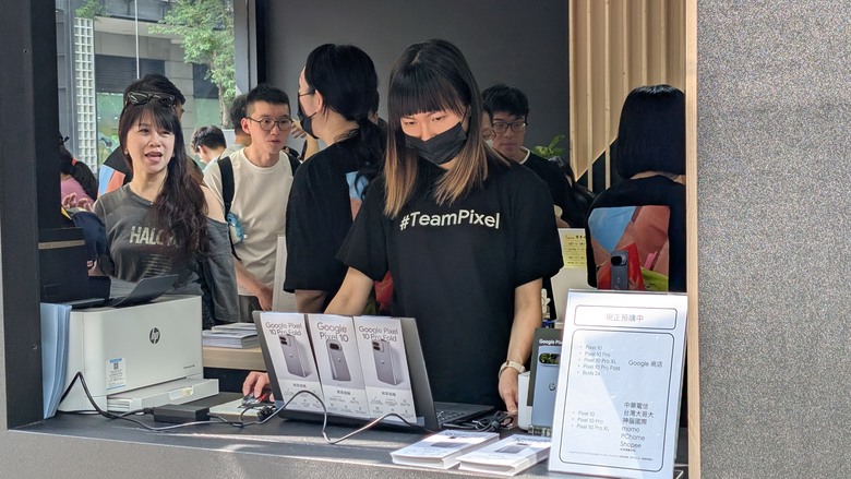 Google Pixel 10 & HTC VIVE Eagle 信義區新品一日體驗之旅~ (feat. with 小米AI眼鏡)