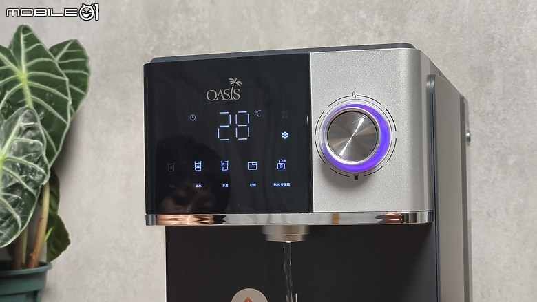 「冰河機」純真冰爽的5℃ 冰水｜OASIS 極沁冰溫瞬熱 RO 濾淨飲水機 (IF-301A)