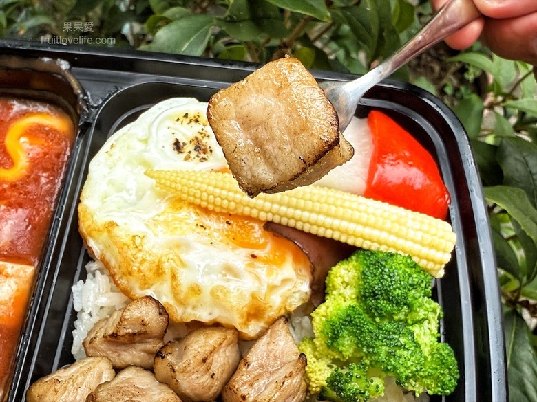 創意燴飯餐盒,舒肥肉品+獨家七種自製醬料,健康美味外帶外送新選擇!