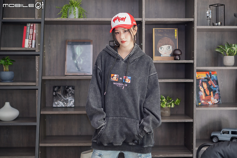 《拳皇 '98 UM》x WOODSTUCK 聯名服飾第二彈|再戰經典、燃起街頭!