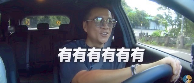 原來小施現在不當反韓大將軍了嗎？竟然介紹Kia Sportage 有70%在稱讚