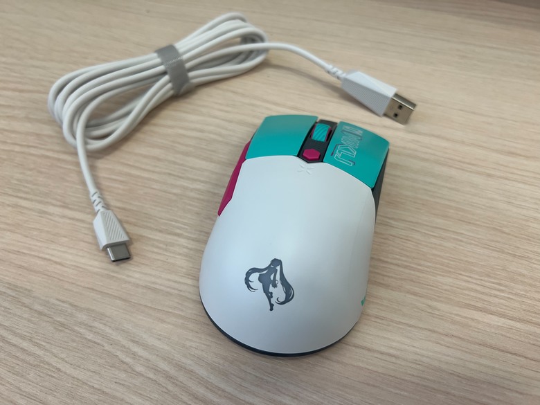 [開箱] TUF Mini Wireless 初音聯名無線滑鼠