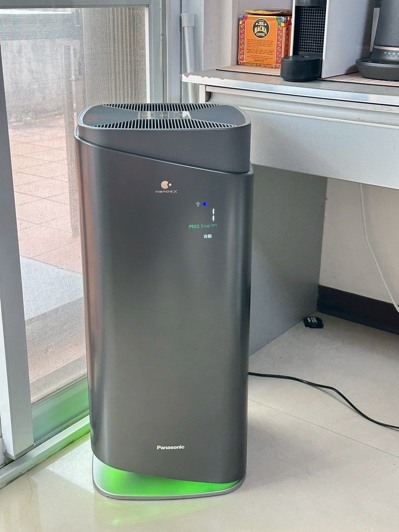 【使用心得】三個月濾網灰塵超驚人 感謝Panasonic F-P90MH空氣清淨機改善過敏