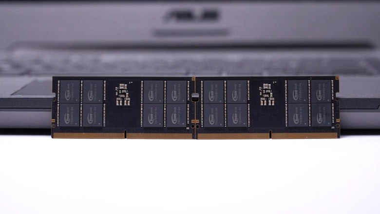 升都升了，就當一回數值怪！TEAMGROUP ELITE DDR5–5600 CL46 32GBx2 筆記型記憶體