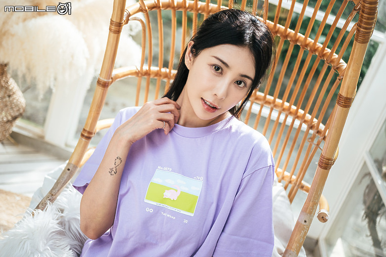 UNIQLO UT x《PTCG》開箱｜導入卡牌設計元素！