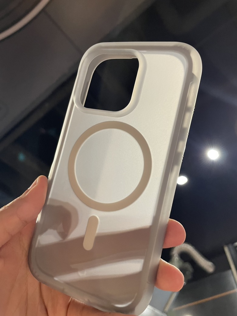 頂規防摔手機殼評比(Casetify、犀牛盾、Devilcase、UAG)