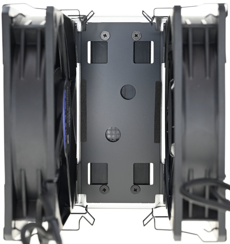 點我看大圖 Cooler Master V4 ALPHA 3DHP BLACK散熱器開箱