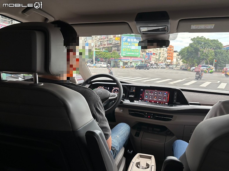 點我看大圖 VW Multivan 試駕心得:從日本 Noah 到台灣 VanLife,家庭 MPV 的好選擇?