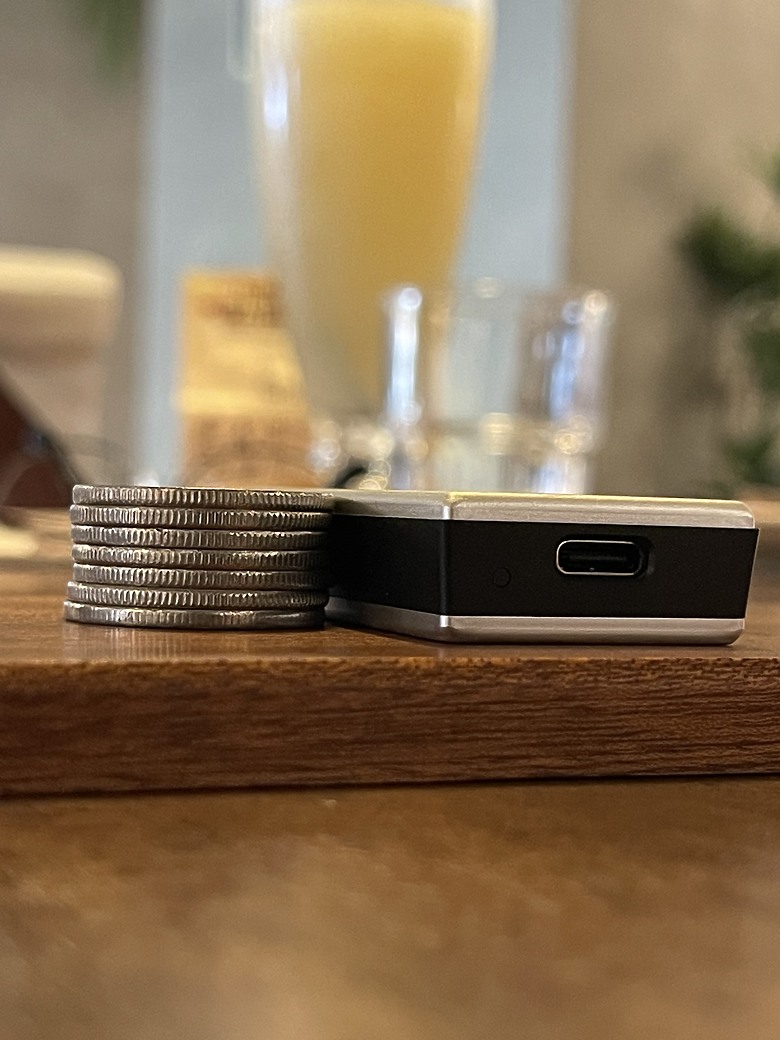 小體積・大超值：Kingston XS2000 外接 SSD 開箱，打造行動創作新典範
