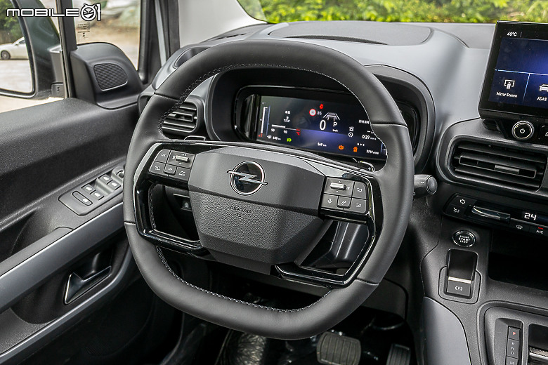Opel Combo Life Premium 試駕｜挾德藝美學登台參戰，啟七座 MPV 瑜亮之爭！