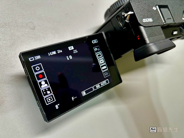 【盲狙先生傳100】SONY a6700M 被小惡魔推坑篇 | SEL18135 KIT鏡+SEL16F2.8,街拍、旅遊一次到位的入門機首選