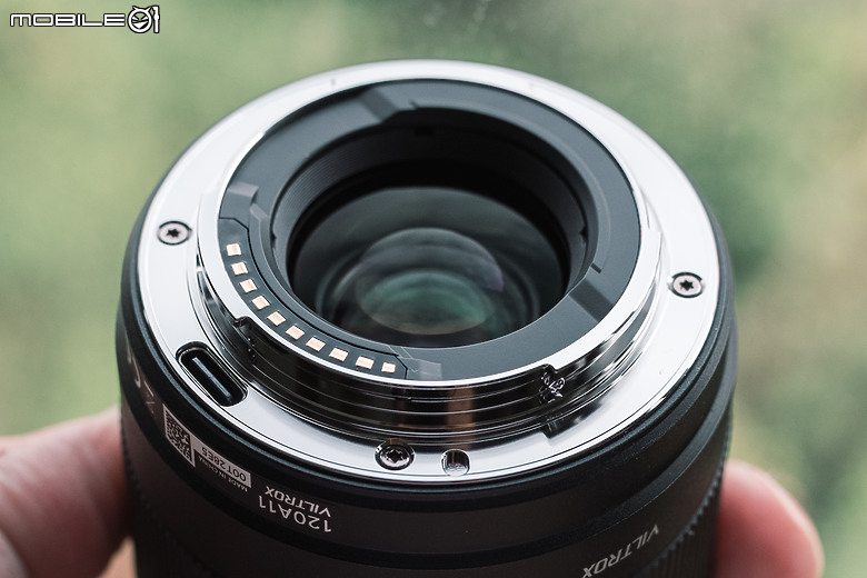 Viltrox AF 50mm f/2 Air 評測報告｜輕巧又夠「利」、平價治百病！