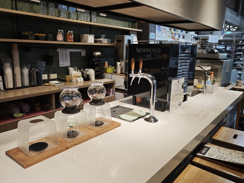 鶯歌小鎮一日遊 - 鶯歌陶瓷老街巡禮 / ESUWA 肉桂卷&可頌專売處 / 新旺集瓷手拉坏課程初體驗 / 阿婆壽司 & 厚道排骨飯