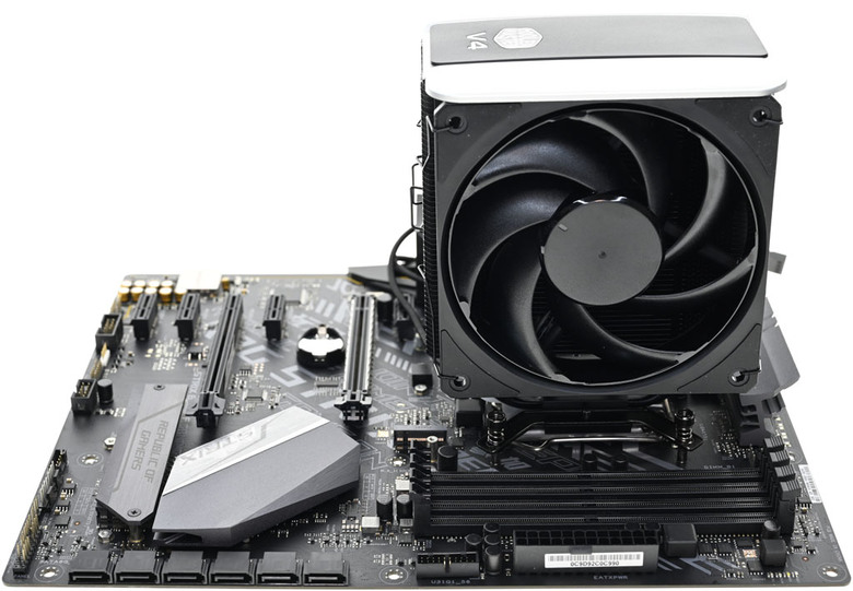 點我看大圖 Cooler Master V4 ALPHA 3DHP BLACK散熱器開箱
