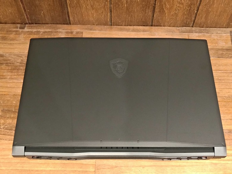 拿來當桌機用的MSI Katana 17 HX心得