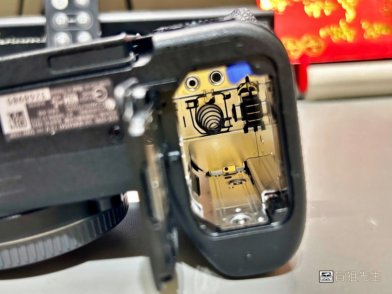 【盲狙先生傳100】SONY a6700M 被小惡魔推坑篇 | SEL18135 KIT鏡+SEL16F2.8，街拍、旅遊一次到位的入門機首選