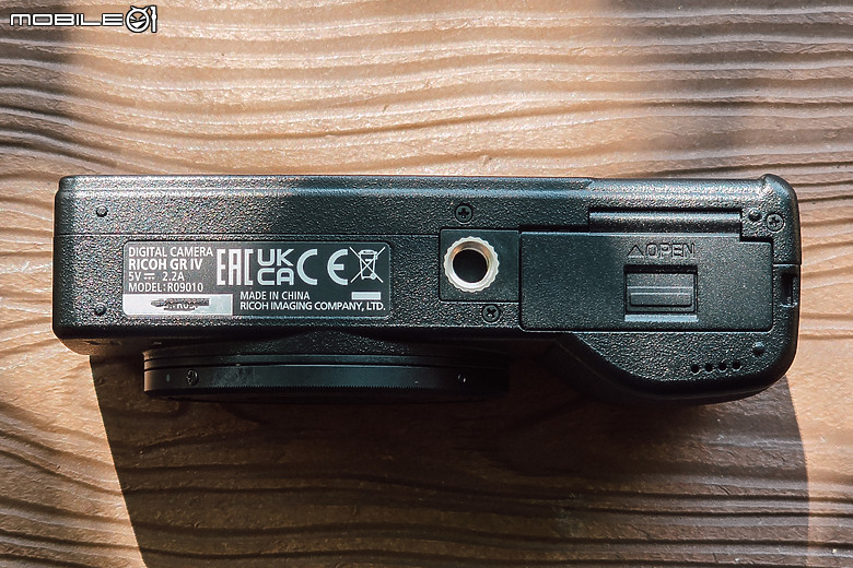 RICOH GR IV 初步體驗｜七年等待、街拍神器再進化！