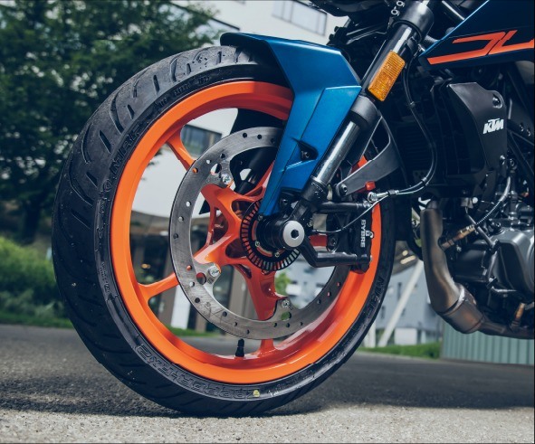【海外快訊】KTM DUKE 160印度發表售價184,000盧比折合新台幣約63,000元!!全新引擎還有標配前後WP避震器。