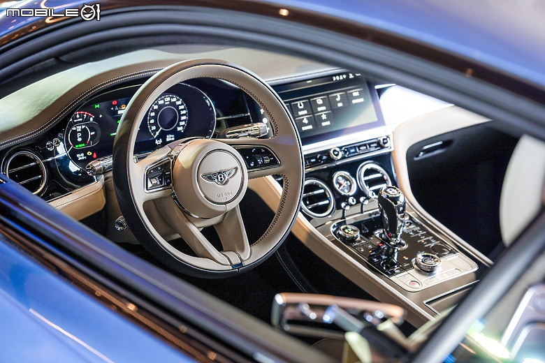 【採訪】Bentley Continental GT/GTC、Flying Spur新油電動力駕到,Azure車型同步到來!