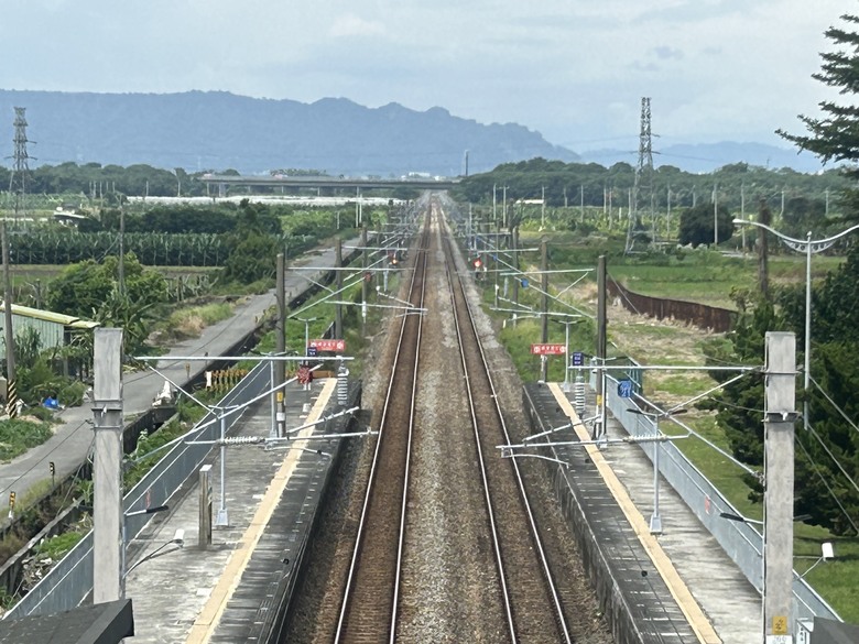 騎遊台灣「最冷清的車站」-石 榴