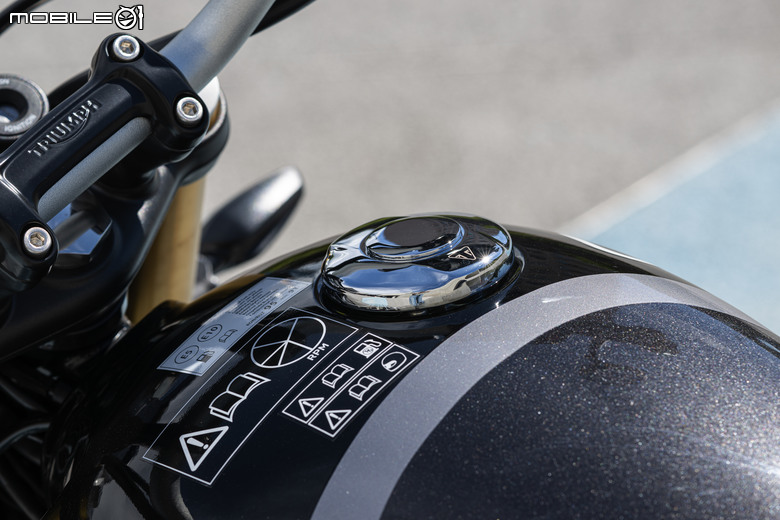 Triumph Speed400 試駕報告 | 動力飽滿、輕巧無壓力的日常坐騎！