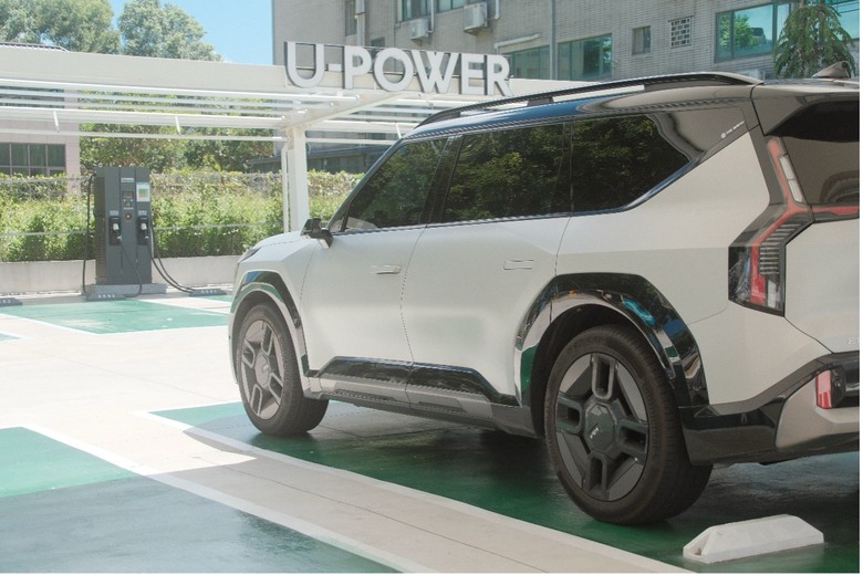 點我看大圖 【車主心得】Kia EV9 實駕半年,300萬買韓國電動SUV的我們,後悔了嗎?