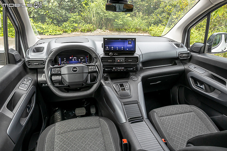 Opel Combo Life Premium 試駕｜挾德藝美學登台參戰，啟七座 MPV 瑜亮之爭！