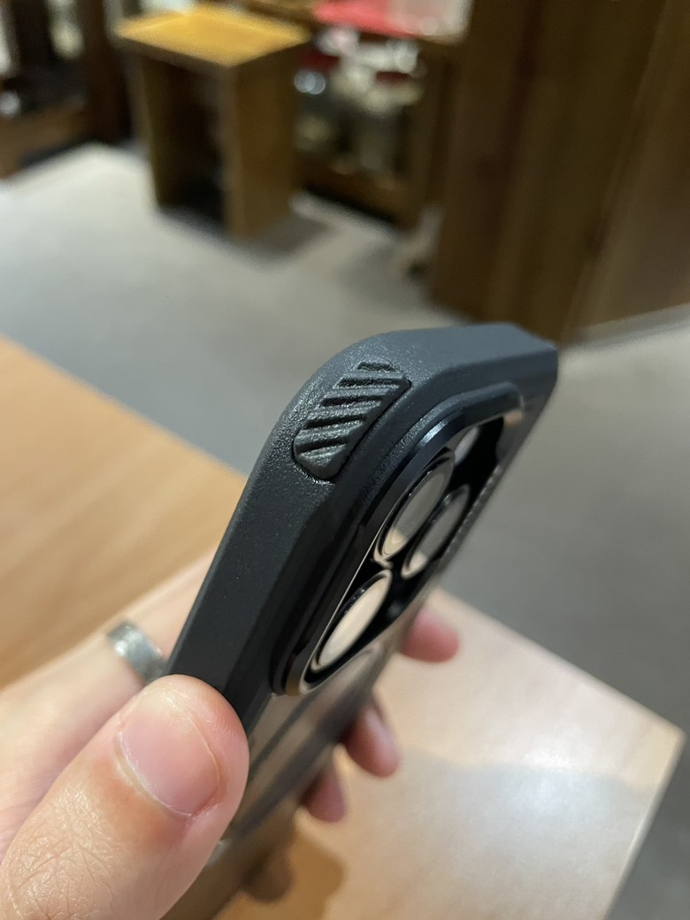 頂規防摔手機殼評比(Casetify、犀牛盾、Devilcase、UAG)