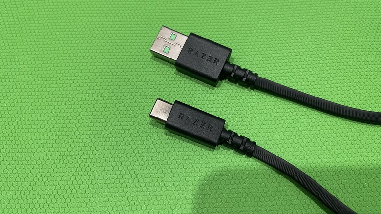 【阿洪開箱中】Razer 雷蛇 黑鯊 Blackshark V3X Hyperspeed 電競耳麥 戴三小時不悶、PS5+iPad+筆電全都通!三模連線軟硬體全面實測(圖多)