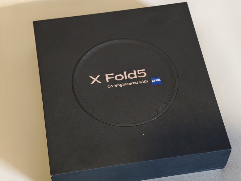 X Fold 5 鈦黑 台版簡單開箱