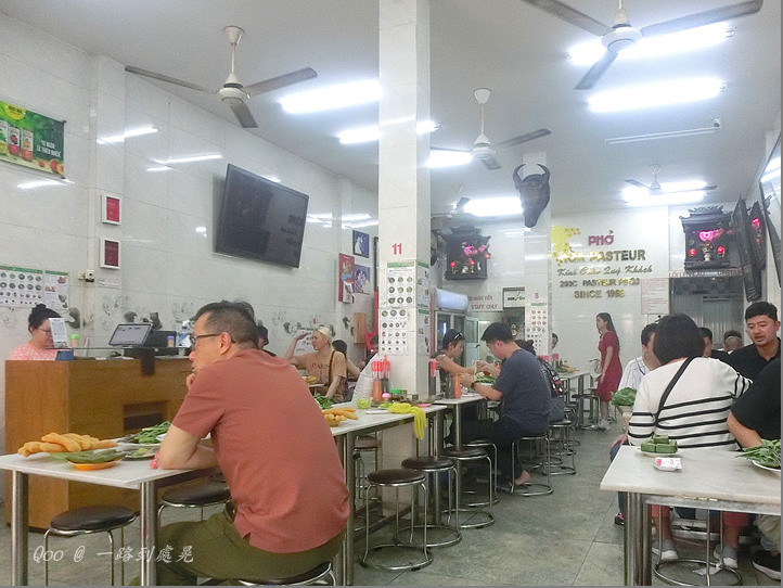 點我看大圖 一路到處晃---越南單車日誌 (渡輪過河、再渡海到「頭頓市」)