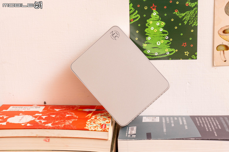 ASUS NUC 15 Pro Plus 開箱實測 在小巧體積內具備記憶體／SSD 擴充能量