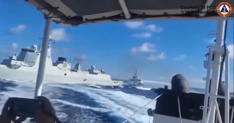 【禁聞】中共海警船軍艦南海自撞 全球看笑話
