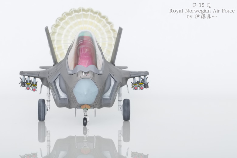 【模型樣品製作】TAMIYA 1/72 F-35A & F-35Q