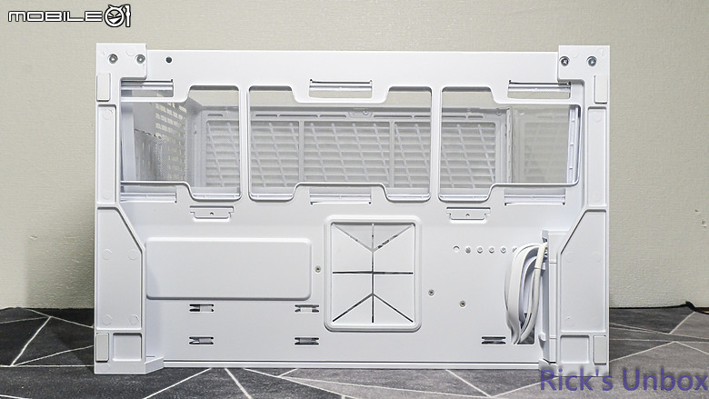 點我看大圖 【開箱】MINI的更全面更有特色 | LIAN LI O11 DYNAMIC MINI V2 WHITE