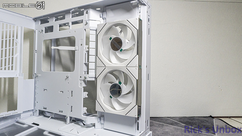 點我看大圖 【開箱】MINI的更全面更有特色 | LIAN LI O11 DYNAMIC MINI V2 WHITE