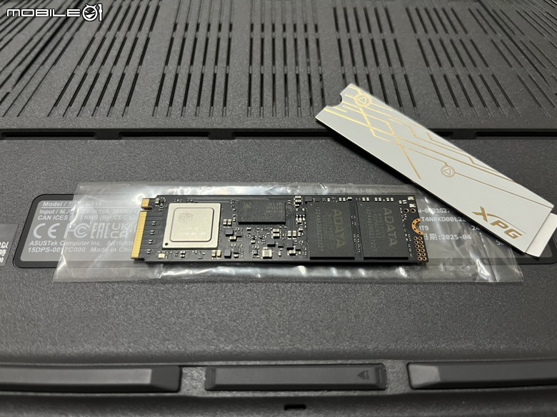 中年大叔的堅持 ASUS ROG Strix G18 G815LW 鑽牛角尖也要上Gen5 M.2硬碟